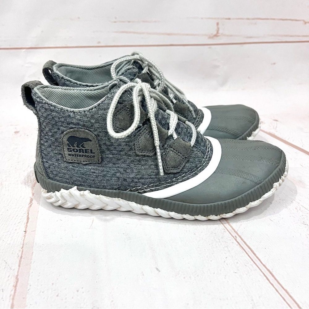 Sorel Out-N-About Plus Grey Knit Waterproof Duck Boots Booties
